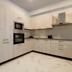 Location 2 Bedroom With Terrace
