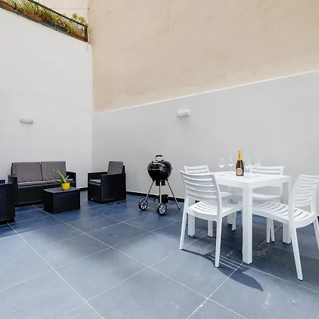 Daire Location 2 Bedroom With Terrace *