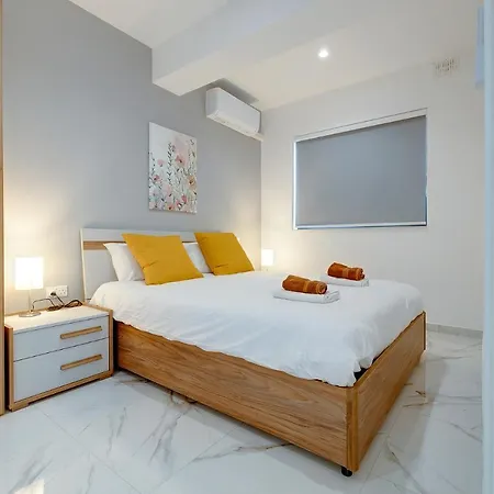 Location 2 Bedroom With Terrace *