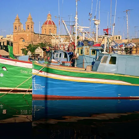 شقة Location 2 Bedroom With Terrace