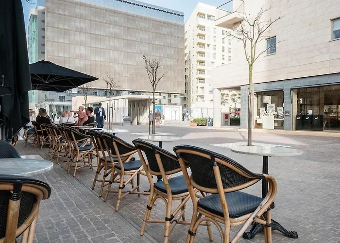 Location 2 Bedroom With Terrace スリーマ